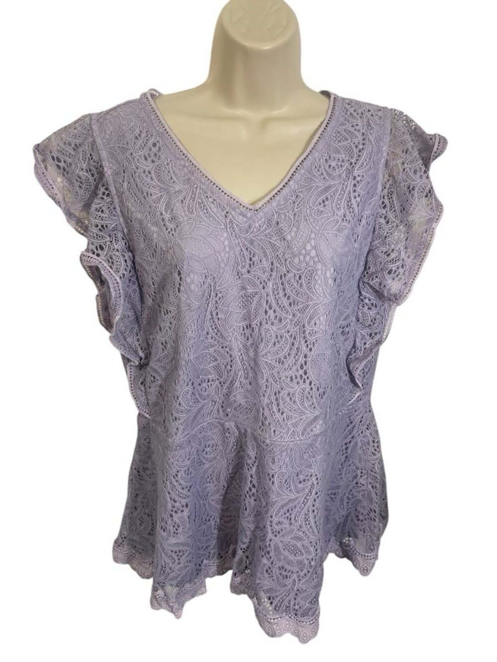 ISAAC MIZRAHI LIVE Women's Size Medium Lavender Peplum Floral Lace Blouse